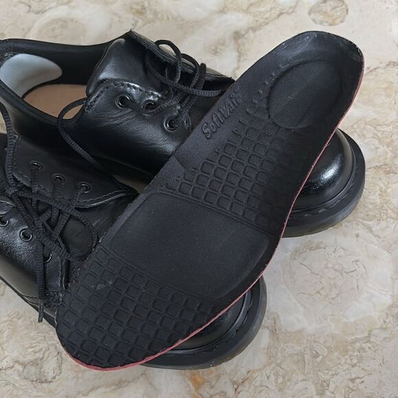 Dr. Martens Black Noir Leather Anti Slip Safety Shoes Air Wair Comfort Unisex - Picture 13 of 15